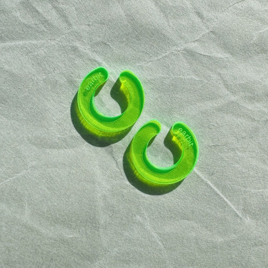 GLOW GREEN | S
