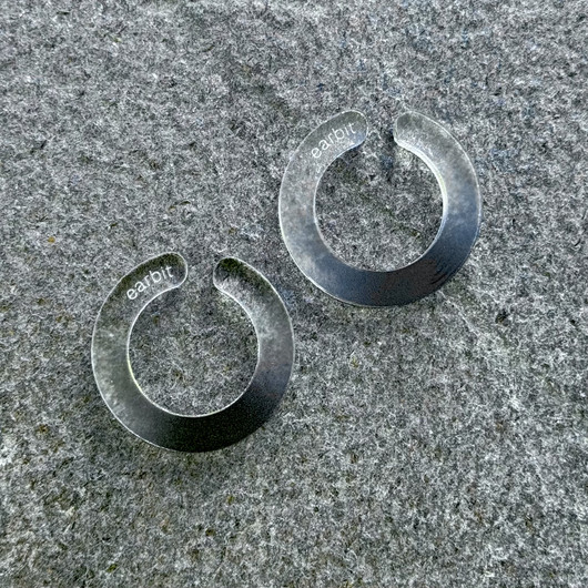 EARBIT earrings GRADIENT BLACK | M