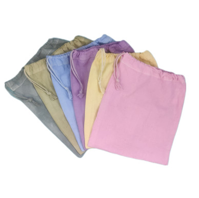 Lorupussi; värjätty, ylänyörillä