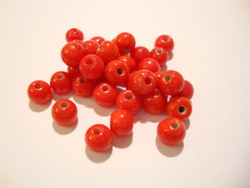 Opaakki lasihelmi punainen pyöreä 6 mm (30 kpl/pss)