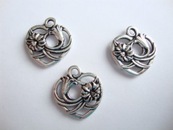 TierraCast Riipus Floral heart hopeoitu 19 mm / lenkin halkaisija 2 mm