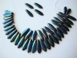 Tsekkiläinen lasihelmi Iris musta tikari / pisara 15,5 x 5 mm (10 kpl/pss)