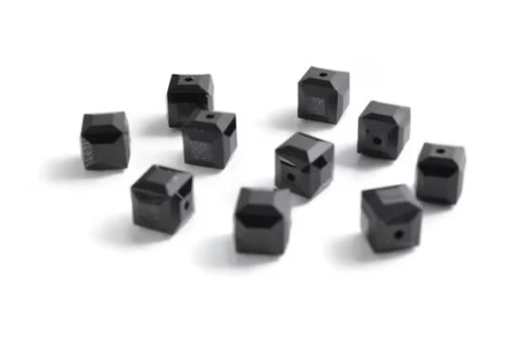 Swarovski kristalli kuutio 6 mm musta (2 kpl)