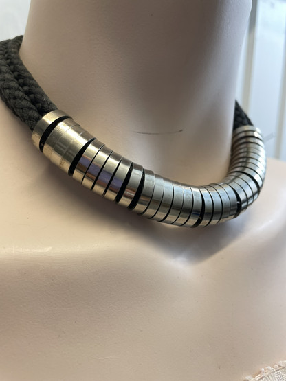 K568 Aarikka kaulakoru