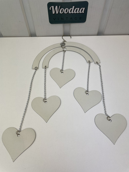 M151 Aarikka heart mobile, Sydäntenleikki