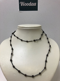 K174 Aarikka Mustapilkku kaulakoru