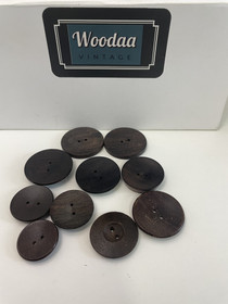 V37 Aarikkas wood buttons 