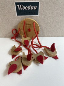 M39 Aarikka wooden bird mobile red, Punatulkut