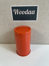 S35 Aarikka salt shakers