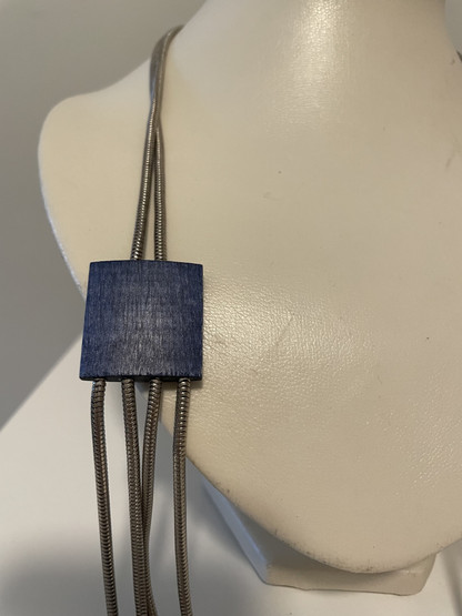K347 Aarikan kaulakoru