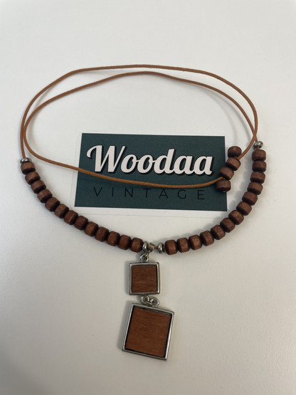 K354 Aarikkas necklace, Parpiira
