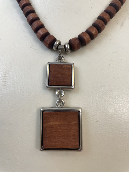 K354 Aarikkas necklace, Parpiira