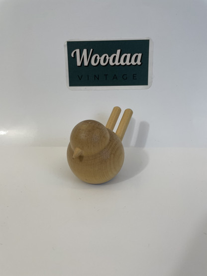 N156 aarikkas wooden bird Peukaloinen