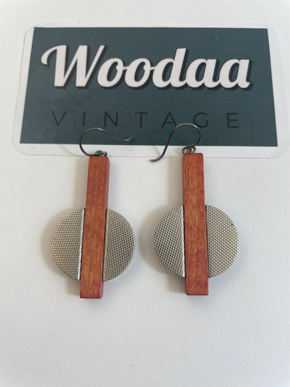 E306 Aarikkas earrings