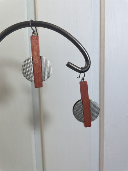 E306 Aarikkas earrings