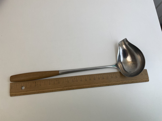 O54 Iso kastikekauha 