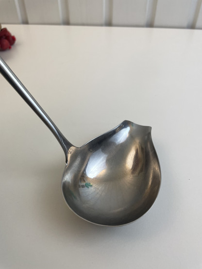 O54 Iso kastikekauha 