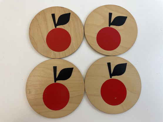 O57 Aarikka apple coasters 4 pcs