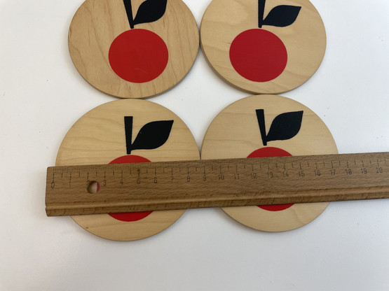 O57 Aarikka apple coasters 4 pcs
