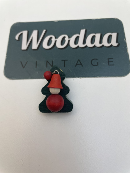 B409 Aarikka brooch, Christmas elf