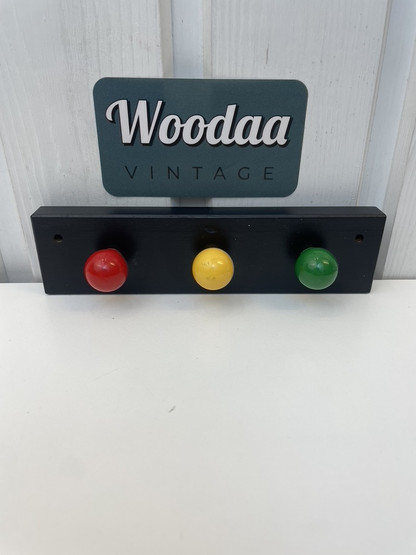 V164 Aarikan Puzzle seinänaulakko 