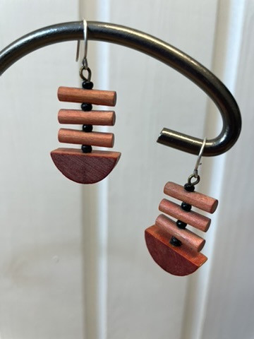 E439 Aarikka earrings