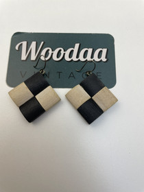 E458 Aarikkas Piazza earrings