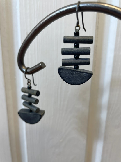 E421 Aarikka earrings