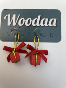 E452 Aarikka Yllätys earrings