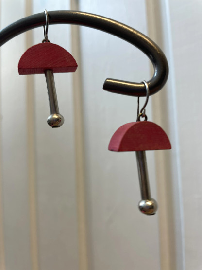 E432 Aarikkas umbrella earrings