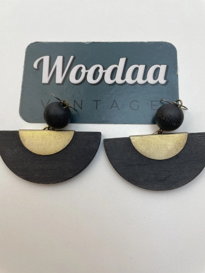 E433 Aarikkas earrings