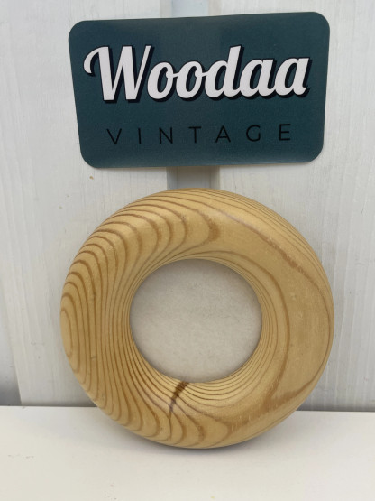 V136 Aarikkas photo frame