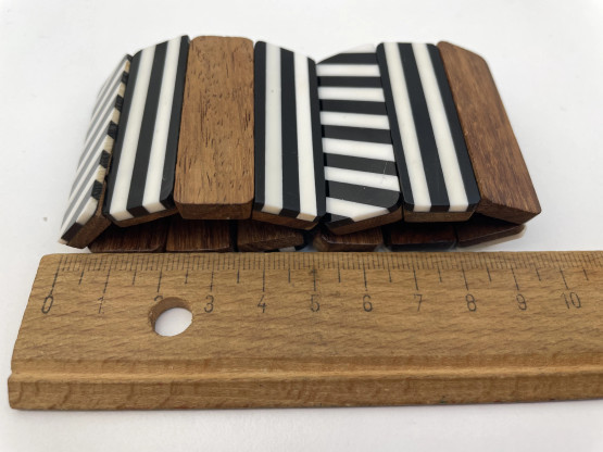 P143 Marimekko Bracelet, Rastila