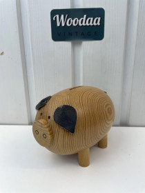 104. Aarikkas piggy bank