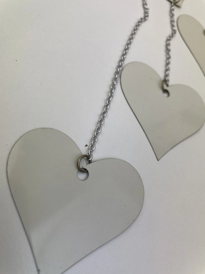 M151 Aarikka heart mobile, Sydäntenleikki