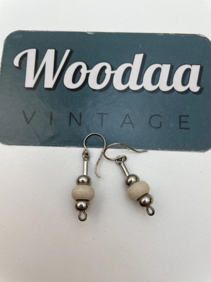 E410 Aarikkas Ripaska earrings