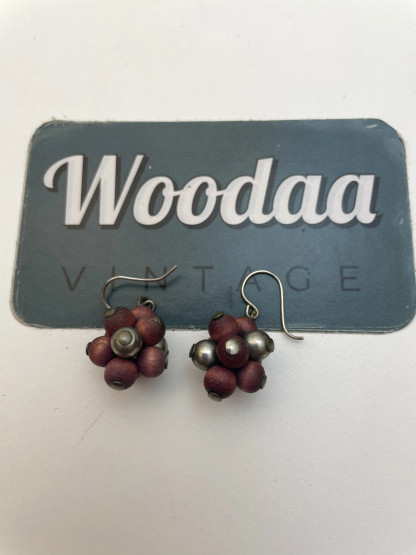 E525 Aarikkas earrings, Rypäle