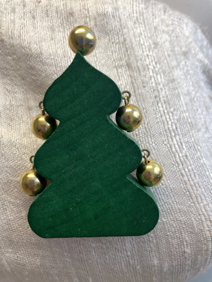 B446 Aarikka brooch, Christmas tree