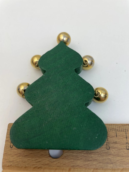 B446 Aarikka brooch, Christmas tree