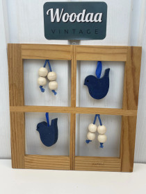 V135 Aarikkas bird ornament, Kotipihlaja