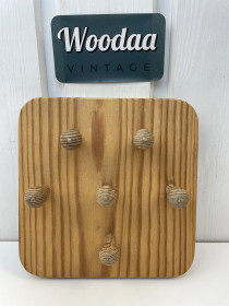 V141 Aarikkas wall hanger, Korupiika