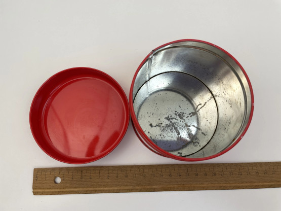 J67 Aarikkas Kukkaset tin can