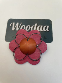 B467 Aarikkas flower brooch