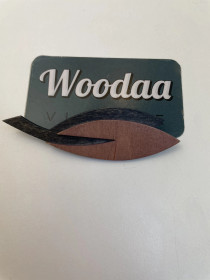 B465 Aarikan lehti rintaneula