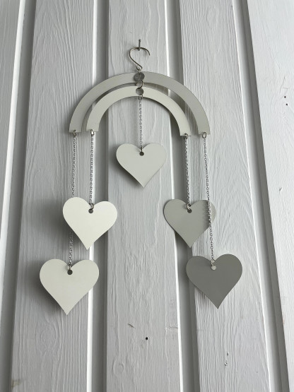 M151 Aarikka heart mobile, Sydäntenleikki