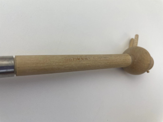 O77 Aarikka cake tongue with bird decoration, Peippo