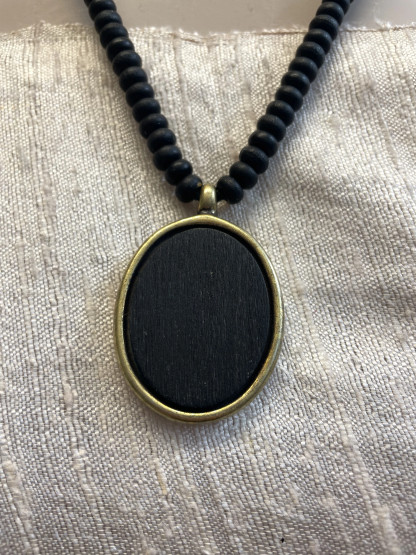 K520 Aarikkas necklace, Maaru