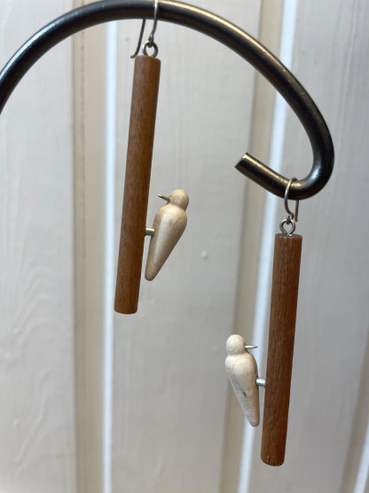 E409 Aarikkas bird earrings