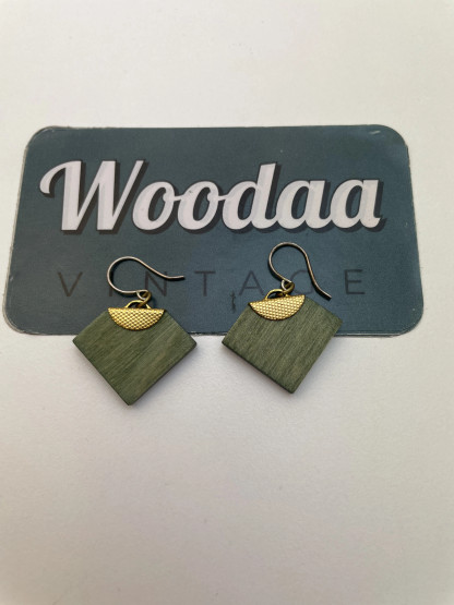 E513 Aarikan korvakorut