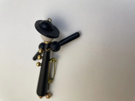 B432 Aarikka Lady Brooch 